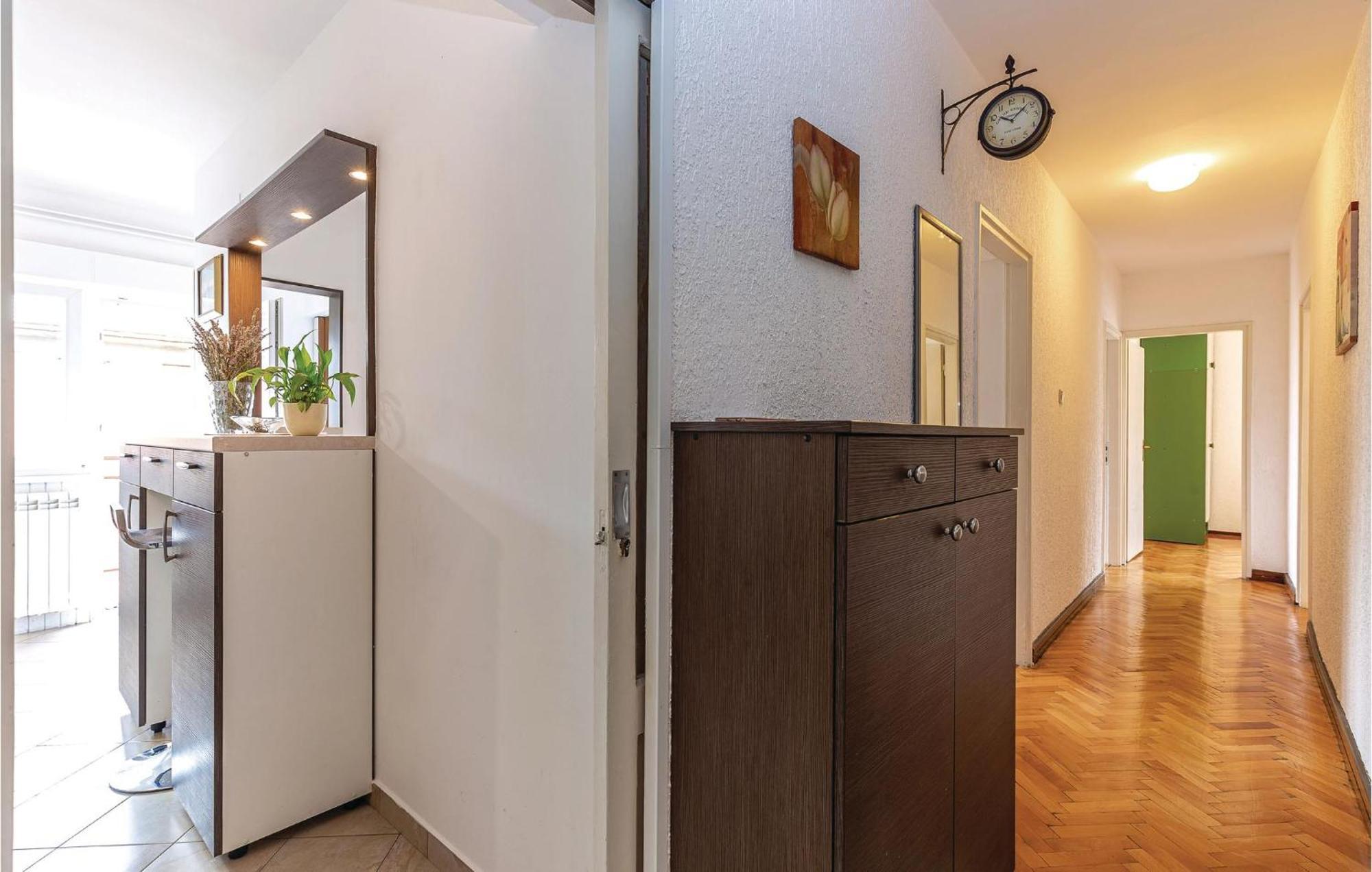 Amazing Apartment In Rijeka With Wifi Exterior foto