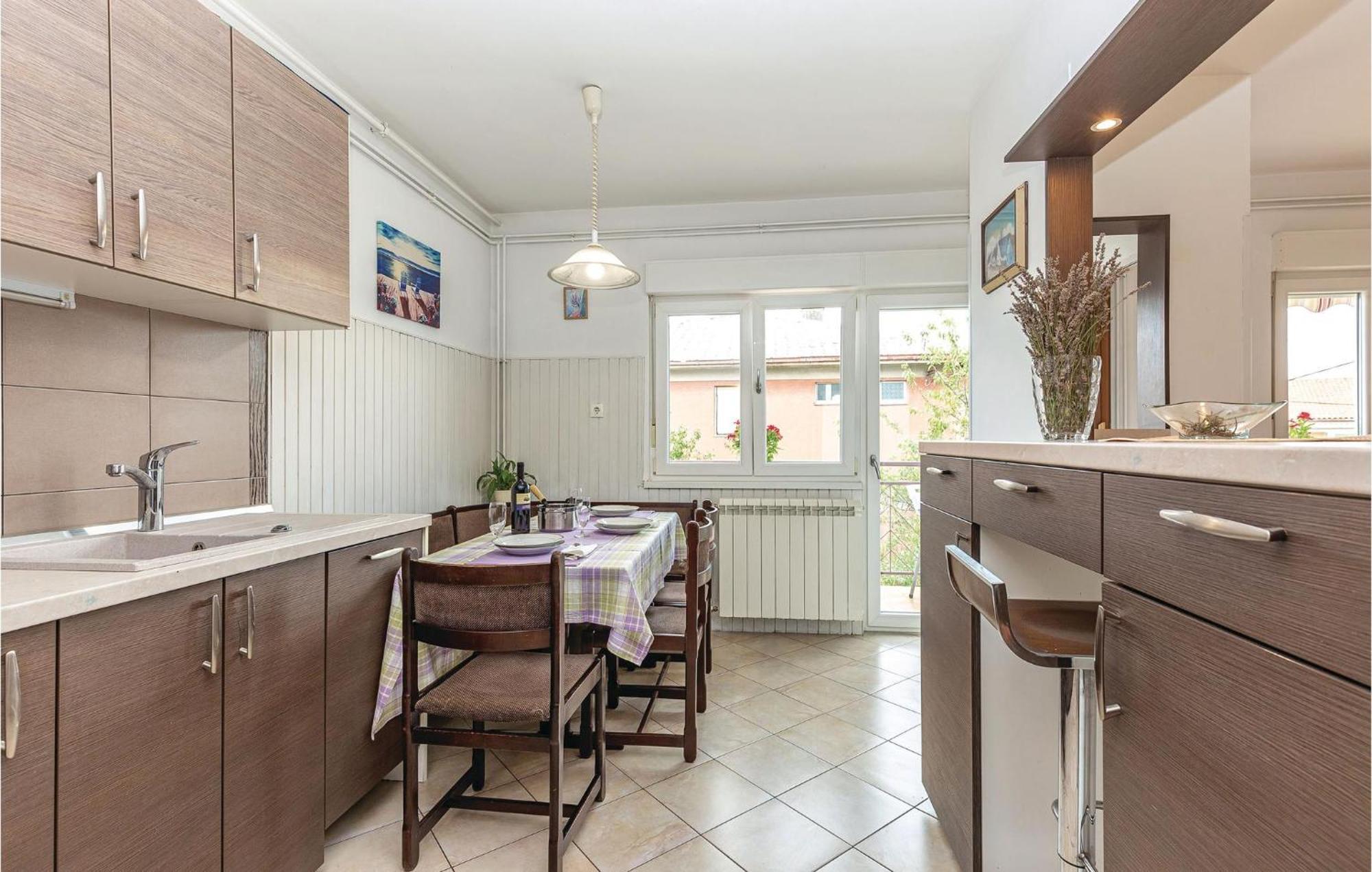 Amazing Apartment In Rijeka With Wifi Exterior foto